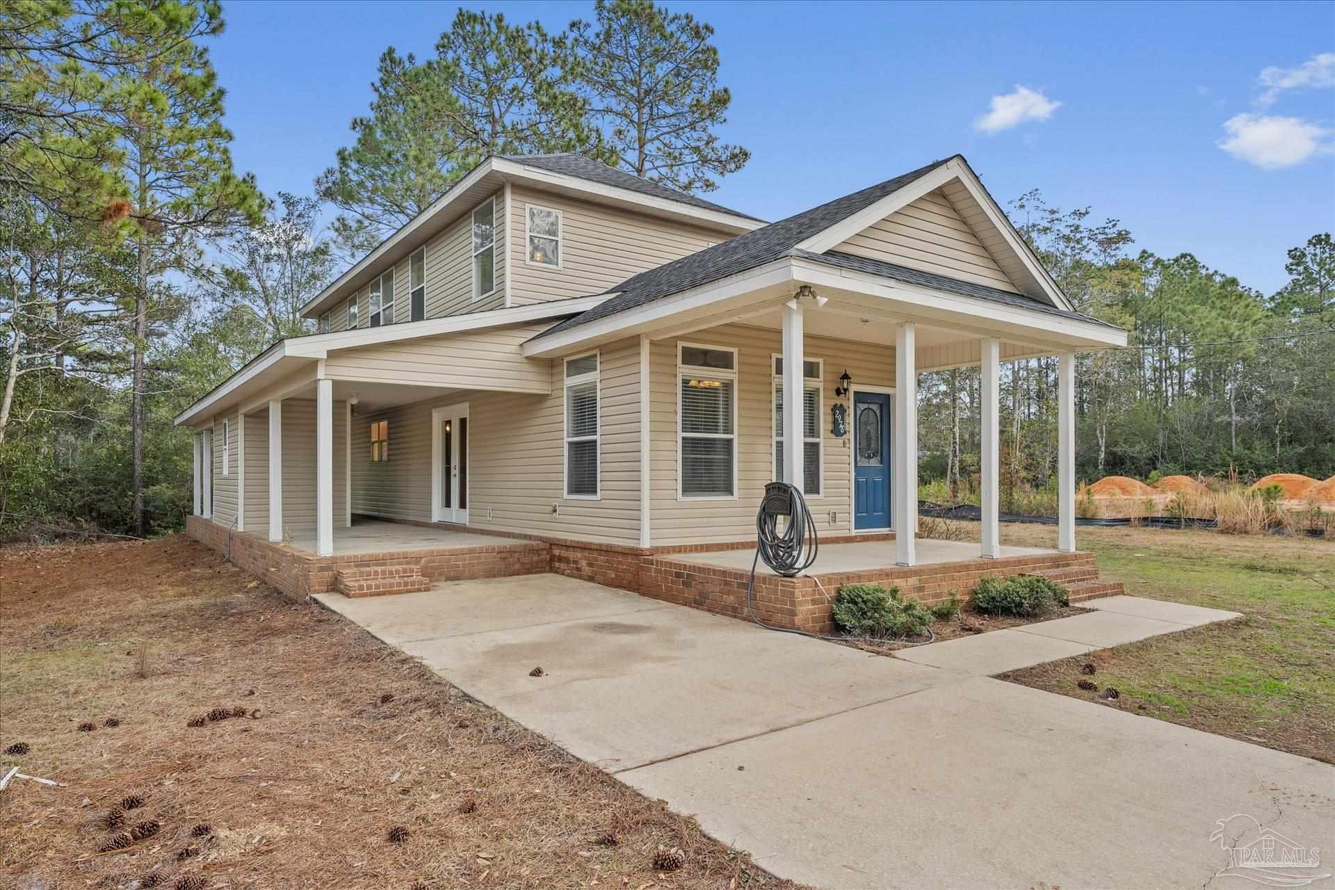 Property Photo:  2978 N 35th Ave  FL 32583 