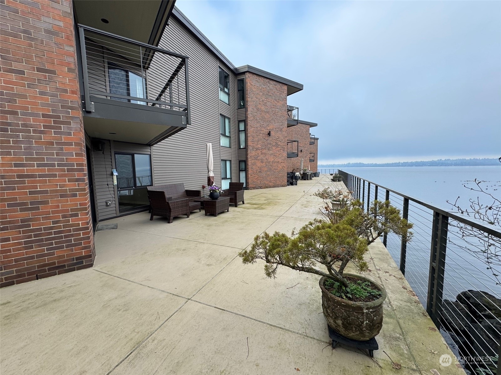 Property Photo:  5535  Lake Washington Boulevard NE 103  WA 98033 