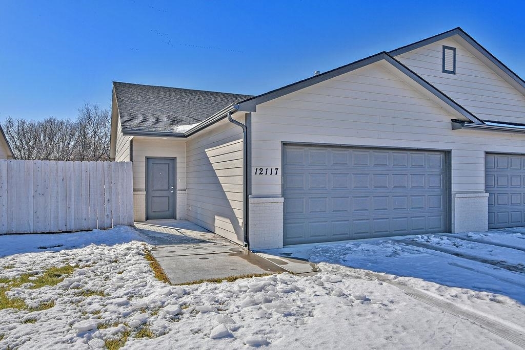 Property Photo:  12117 W Shadow Lakes St  KS 67205 