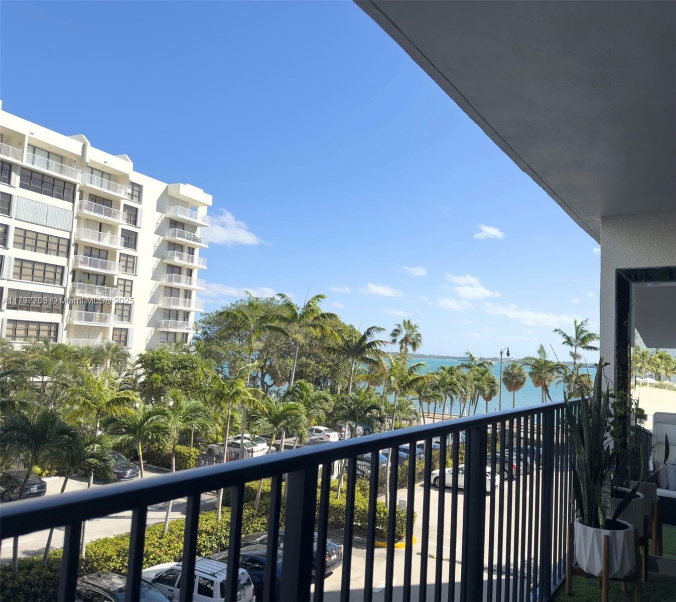 Property Photo:  1450 Brickell Bay Dr 306  FL 33131 