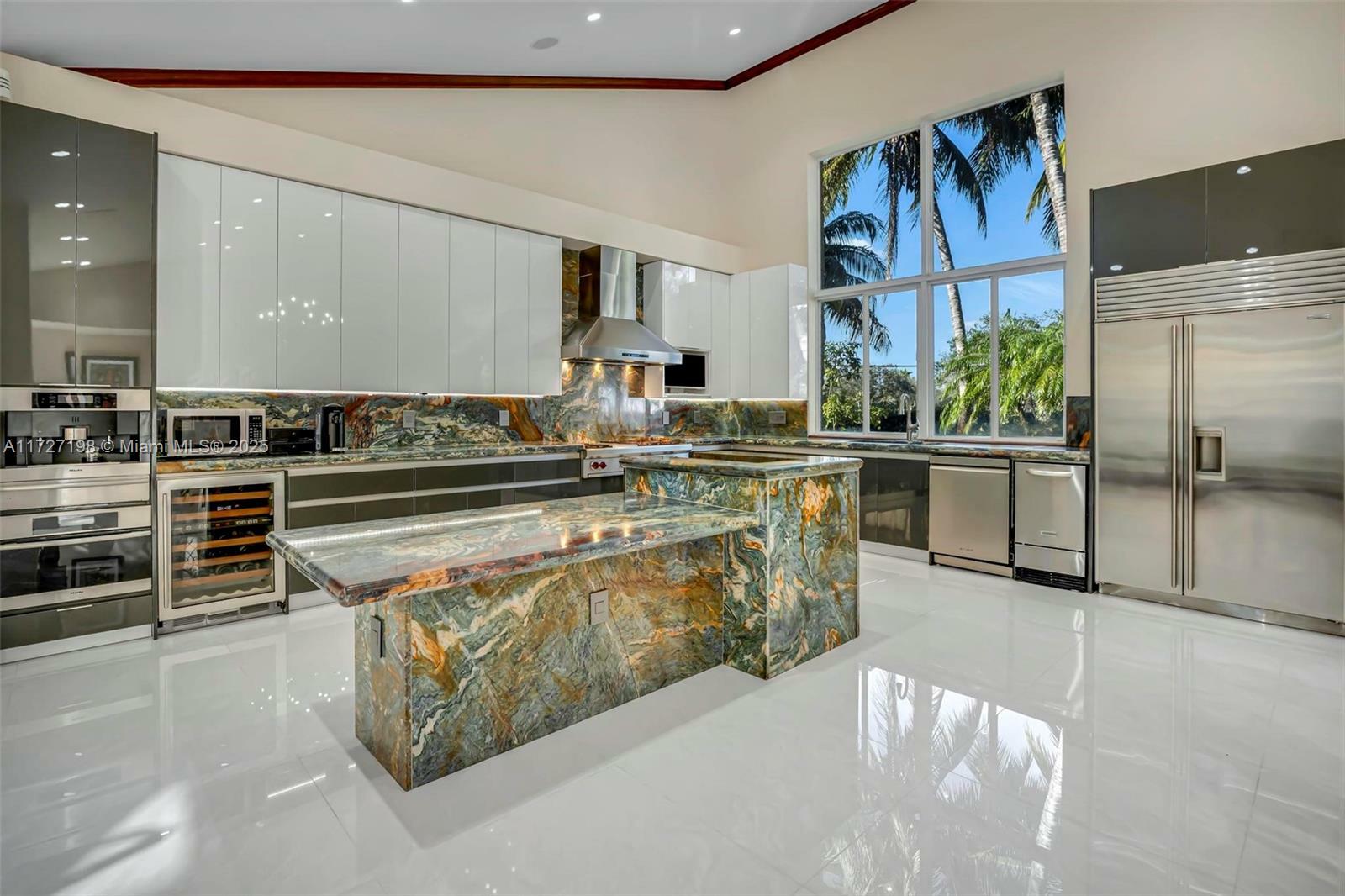 Property Photo: 5800 SW 178th Ave FL 33331