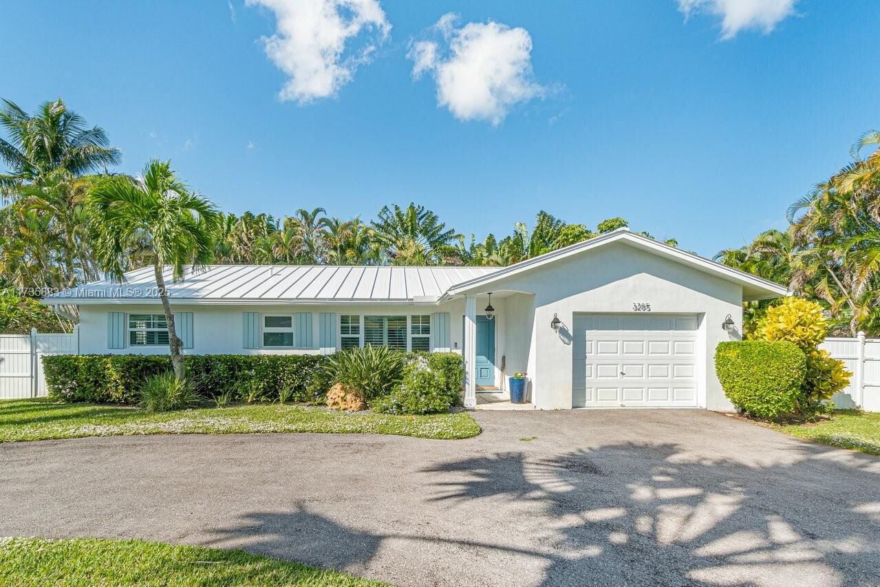 Property Photo:  3285 Churchill Drive  FL 33435 