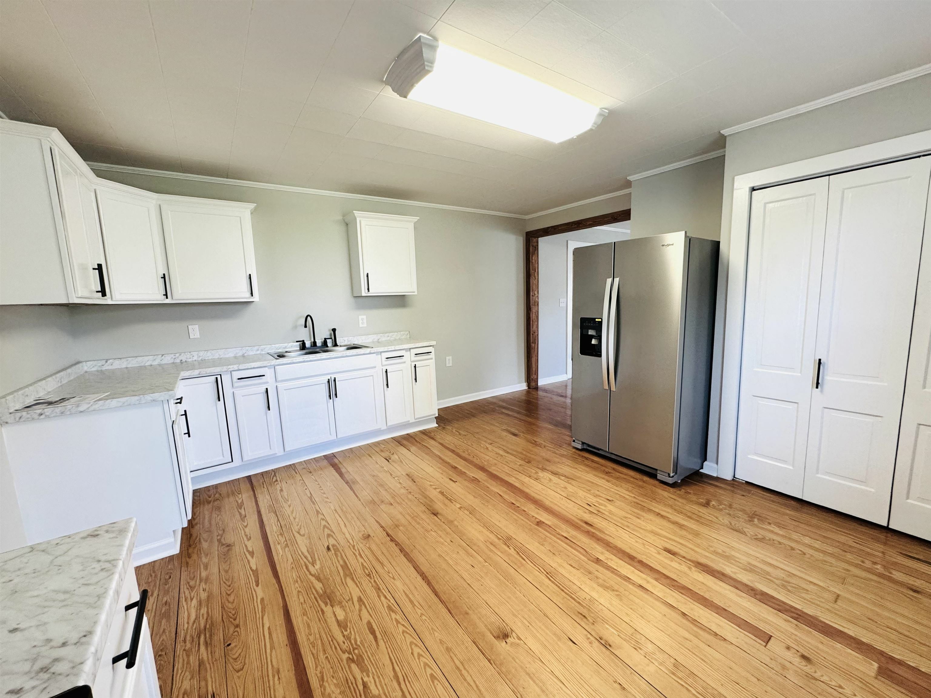 Property Photo: 205 E Robinson Street SC 29340