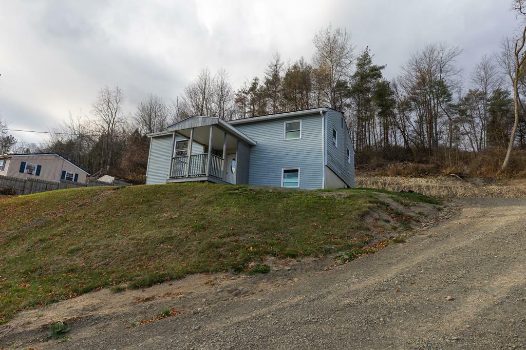 Property Photo:  303 E Sullivanville Road  NY 14845 