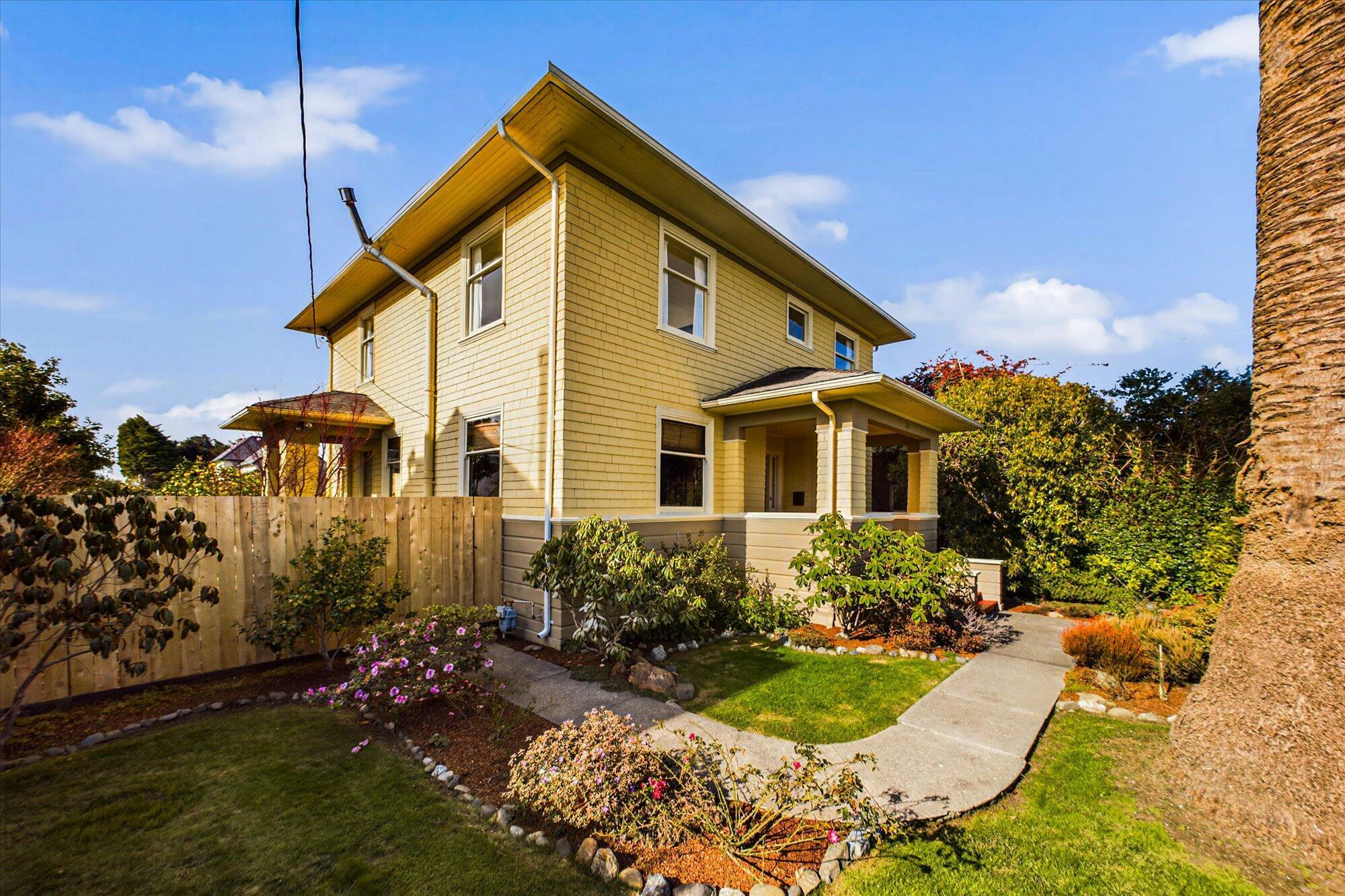 Property Photo: 2220 E Street CA 95501