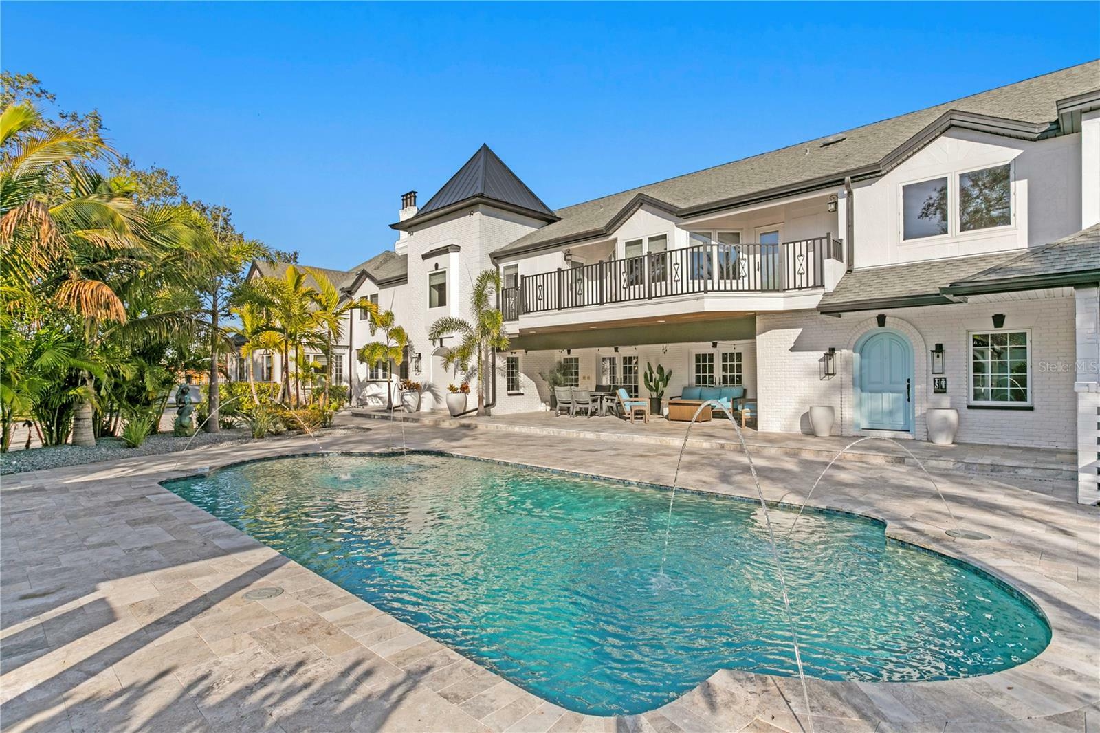 Property Photo: 2186 Coffee Pot Boulevard NE FL 33704