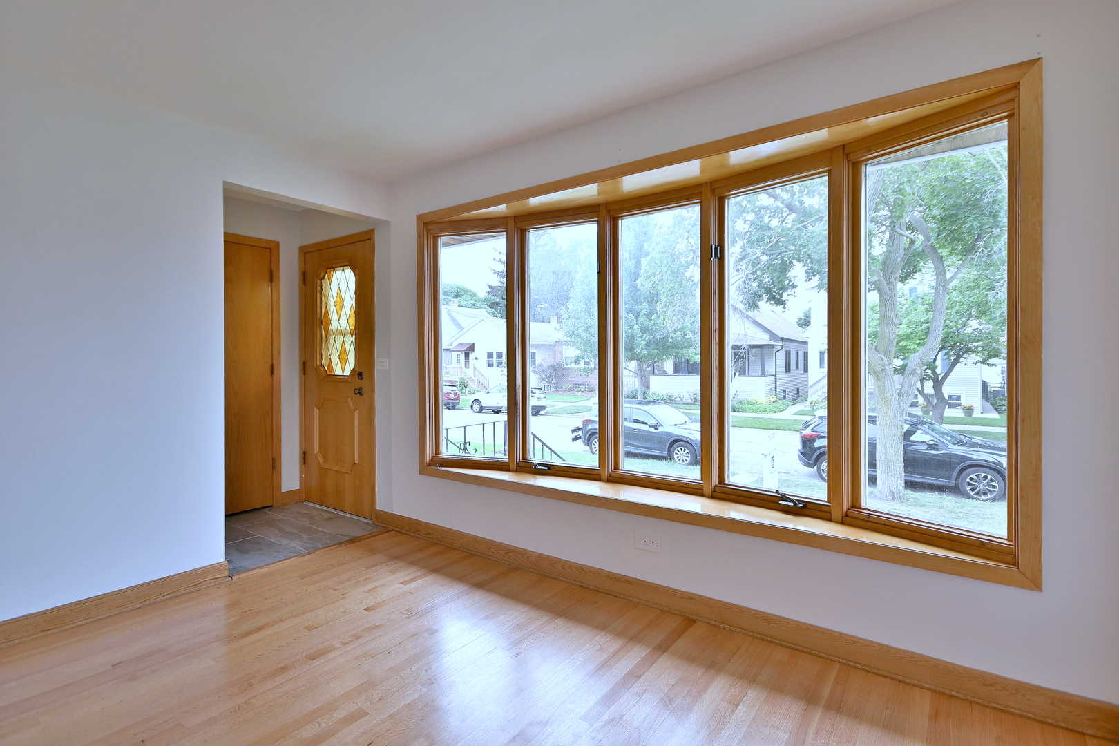 Property Photo: 5915 N Manton Avenue IL 60646