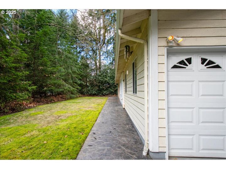 Property Photo:  15015 NE 3rd Ave  WA 98685 
