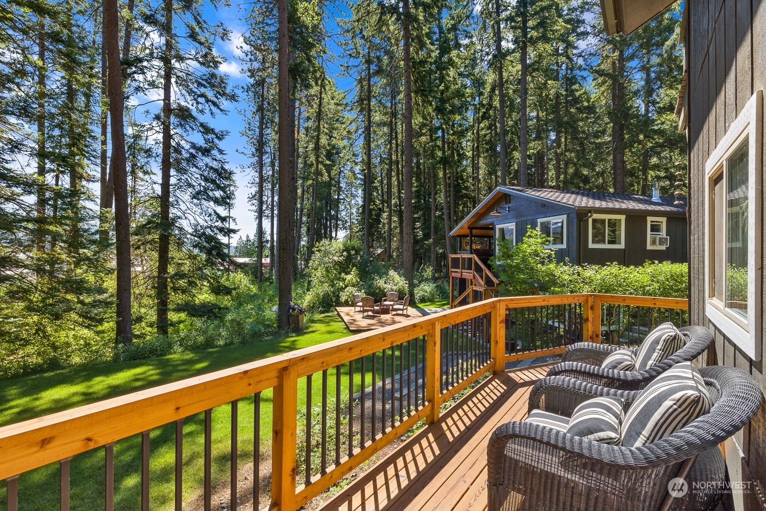 Property Photo:  661 W Pacific Avenue  WA 98940 