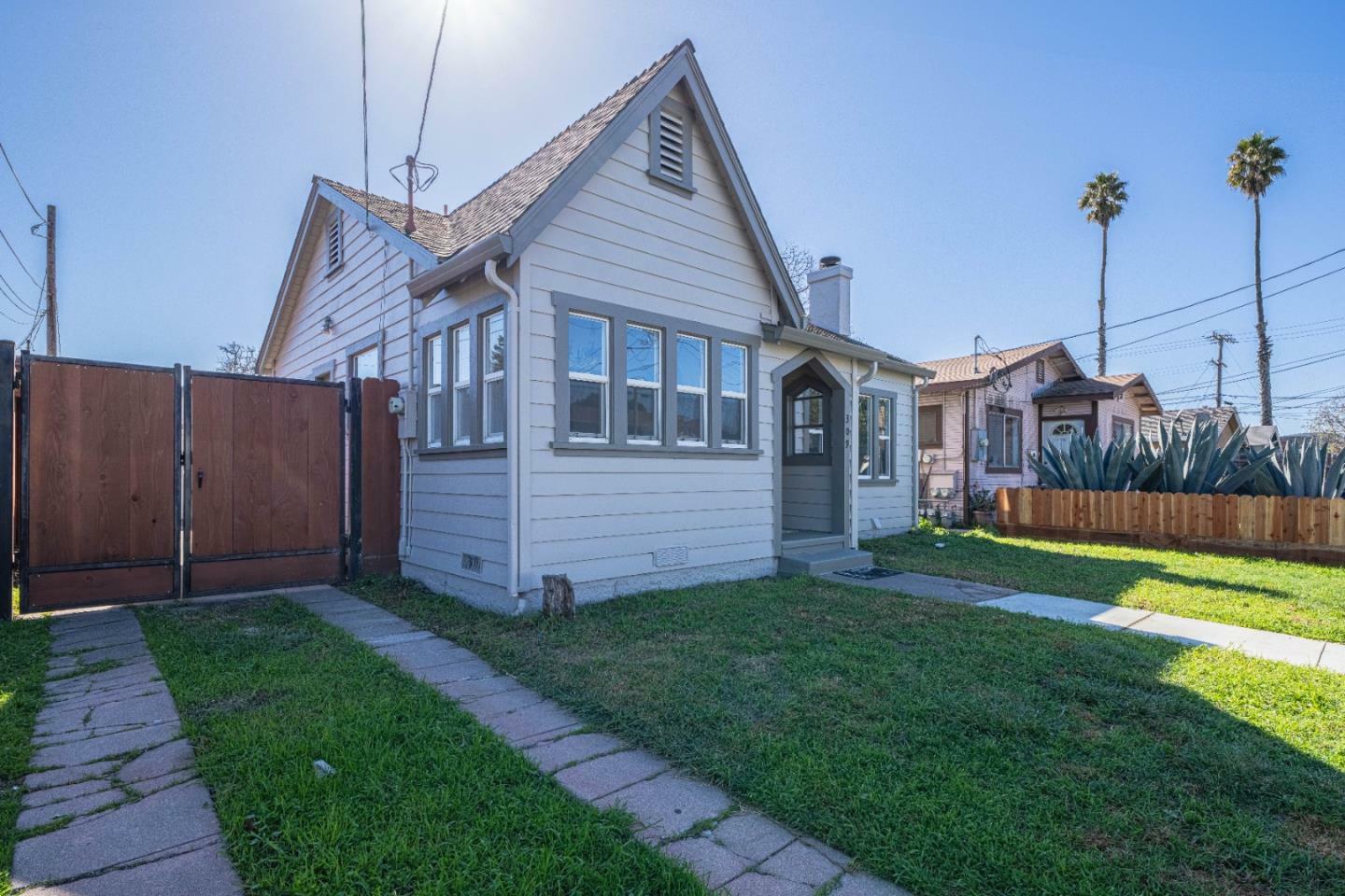 Property Photo:  309 Central Avenue  CA 93901 