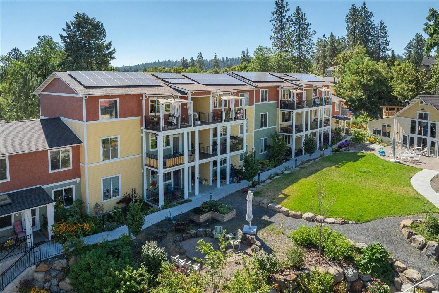 Property Photo:  731 S Garfield St 32  WA 99202 