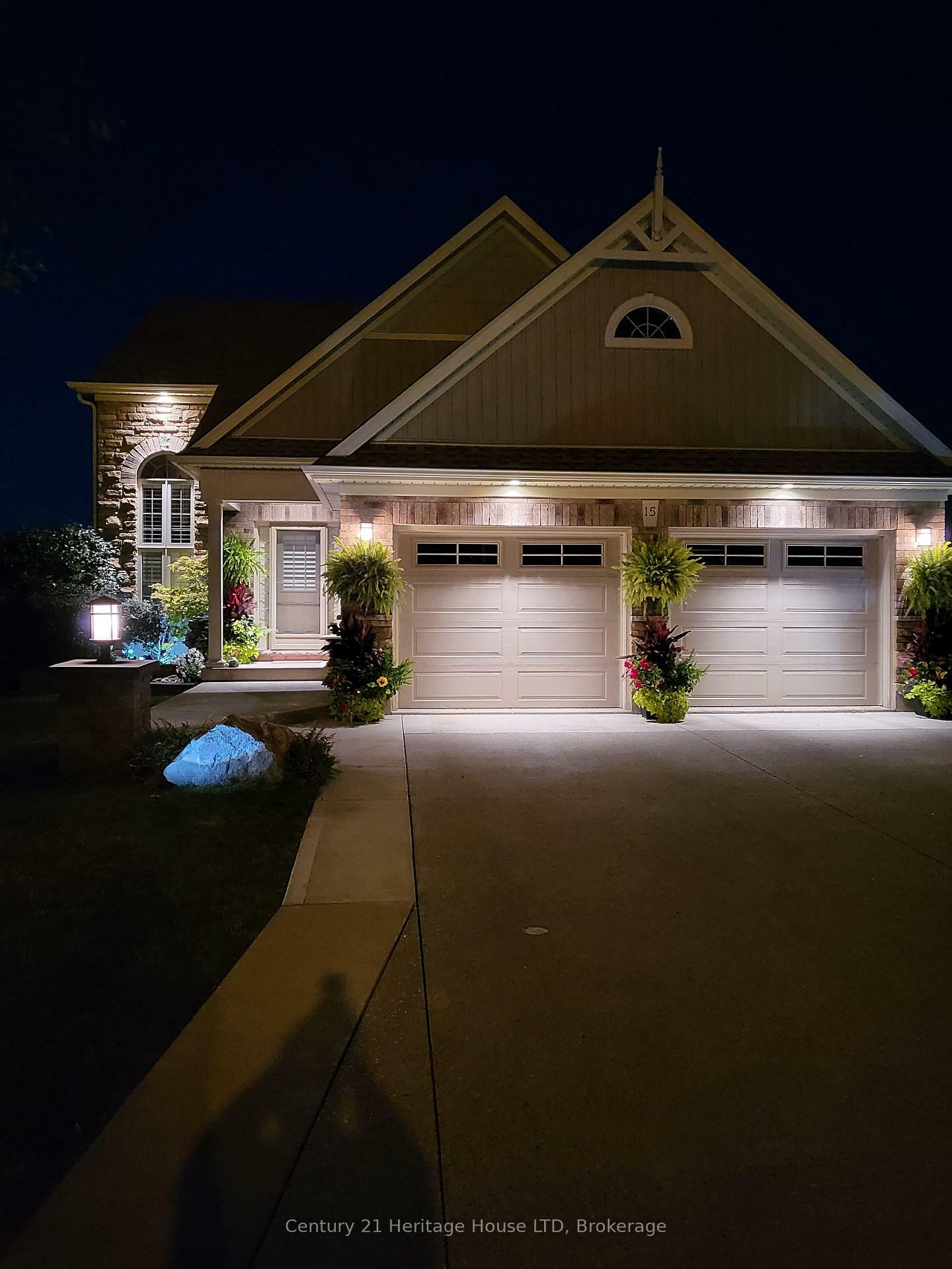 Property Photo: 15 Auburn Crt ON L3B 0A5