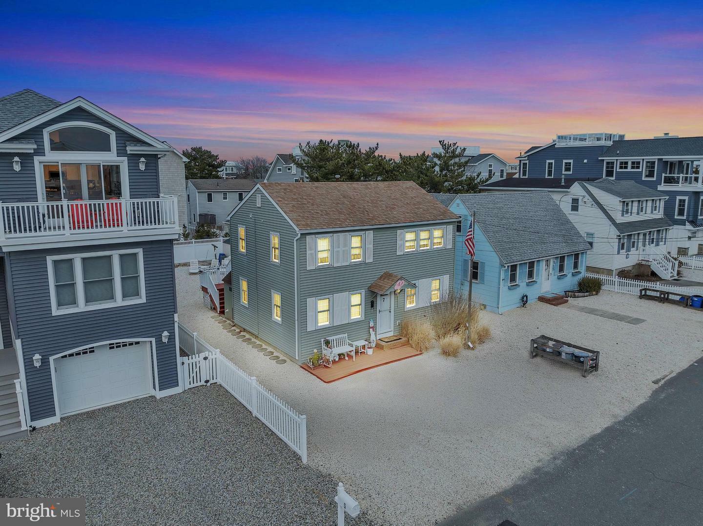 7 E 19th Street  Long Beach Township NJ 08008 photo