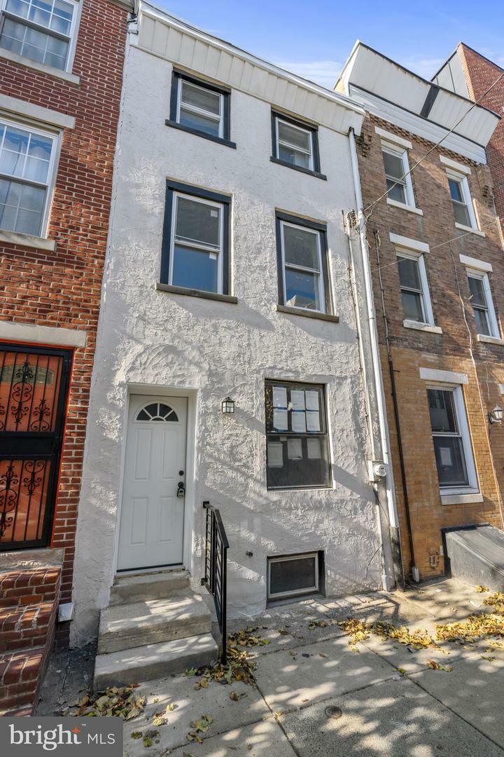 Property Photo:  1018 S Randolph Street  PA 19147 