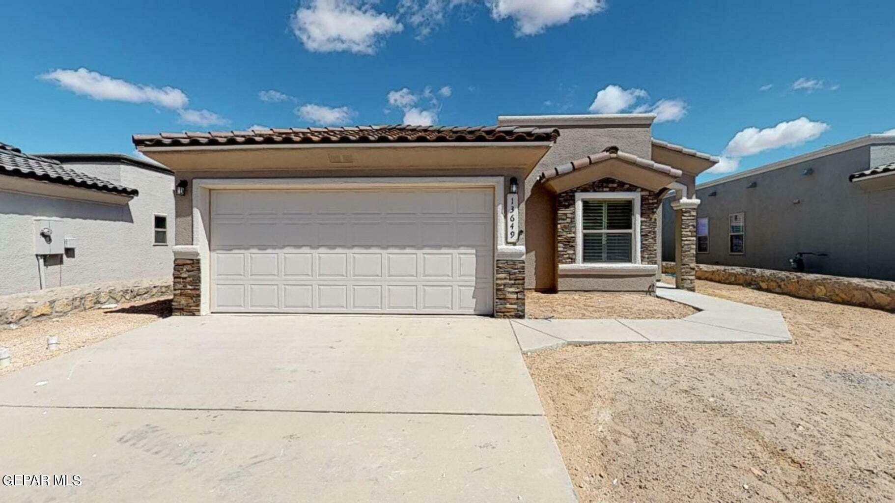 945 Sandhurst Place  El Paso TX 79928 photo