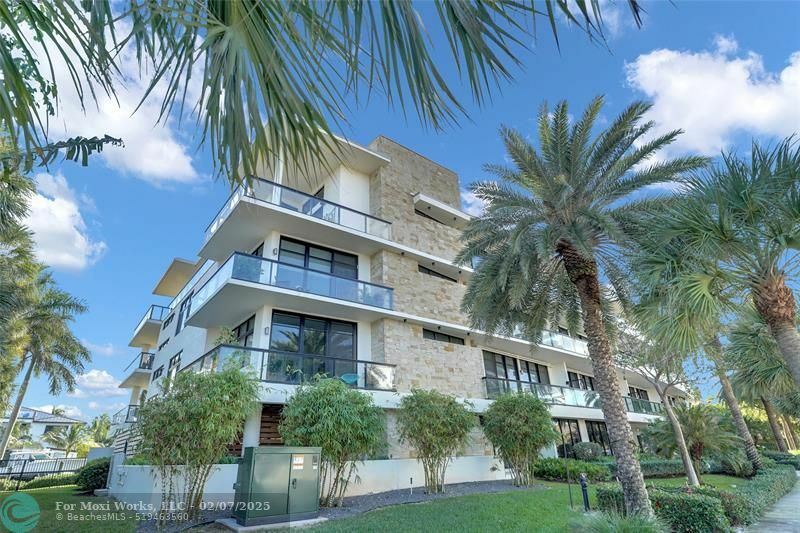 Property Photo: 2770 NE 14th St 302 FL 33304