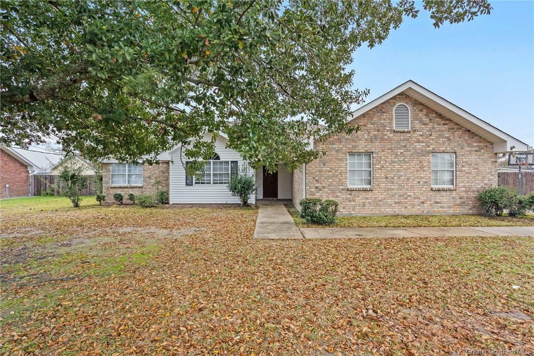 Property Photo: 5710 Barrett Lane LA 70605