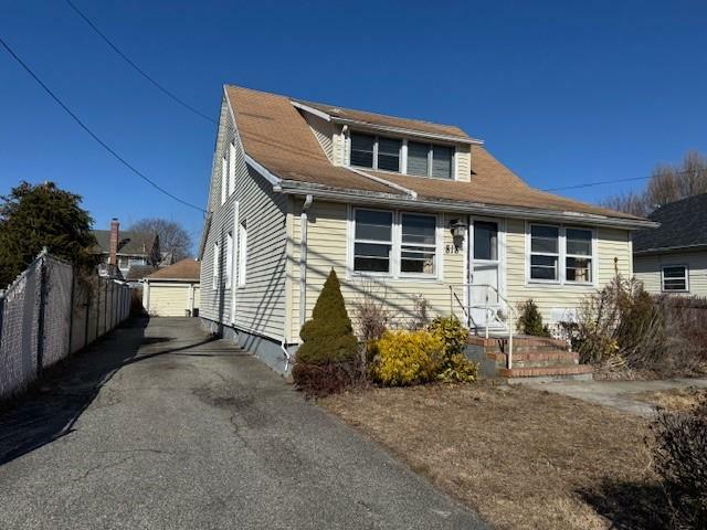 818 Pulaski Street  Riverhead NY 11901 photo