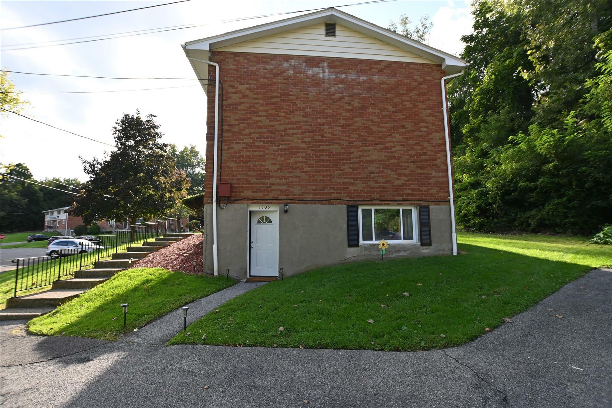 Property Photo:  1805 Parr Lake Drive 18E  NY 12550 