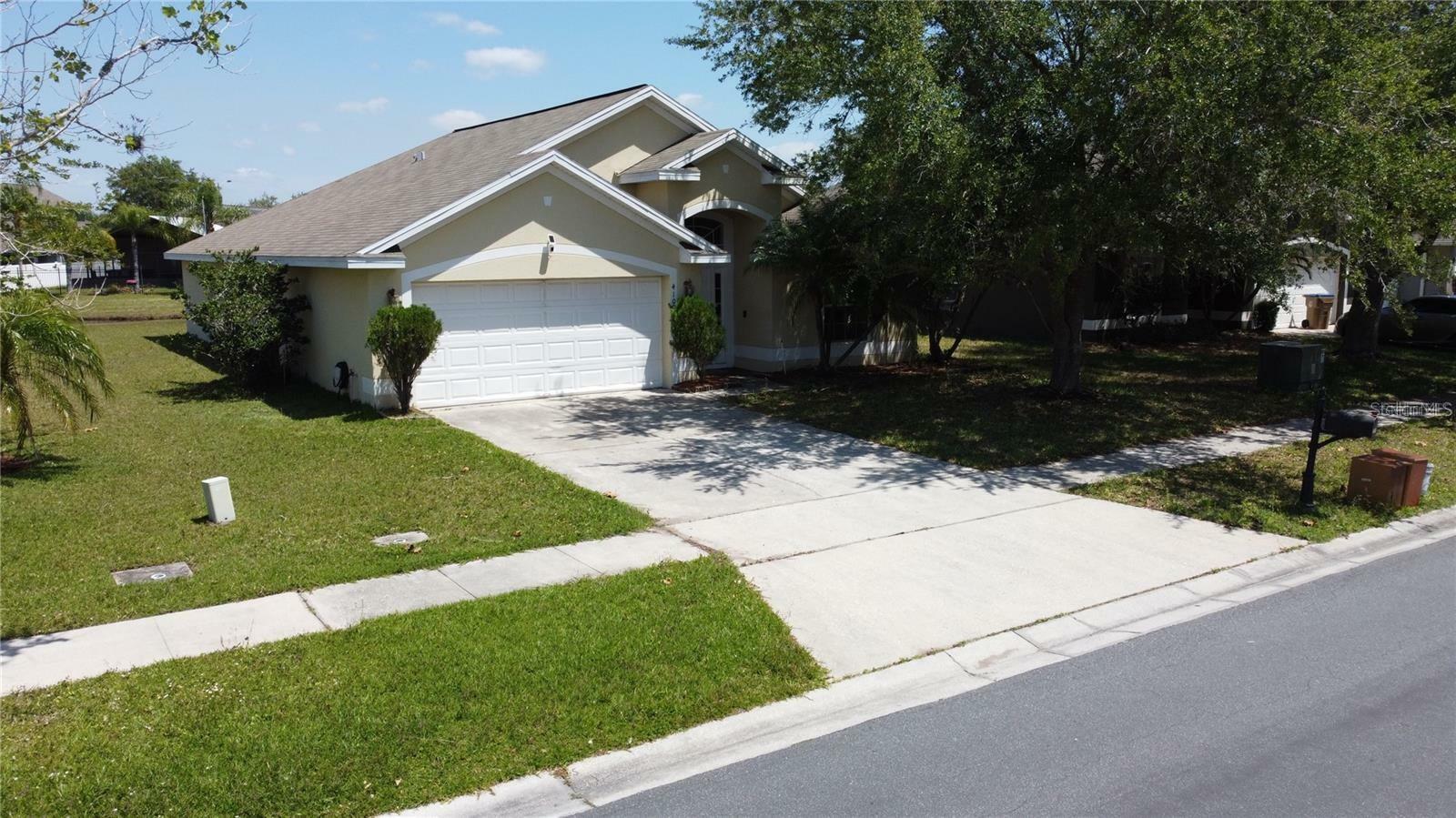 Property Photo:  4102 Longworth Loop  FL 34744 