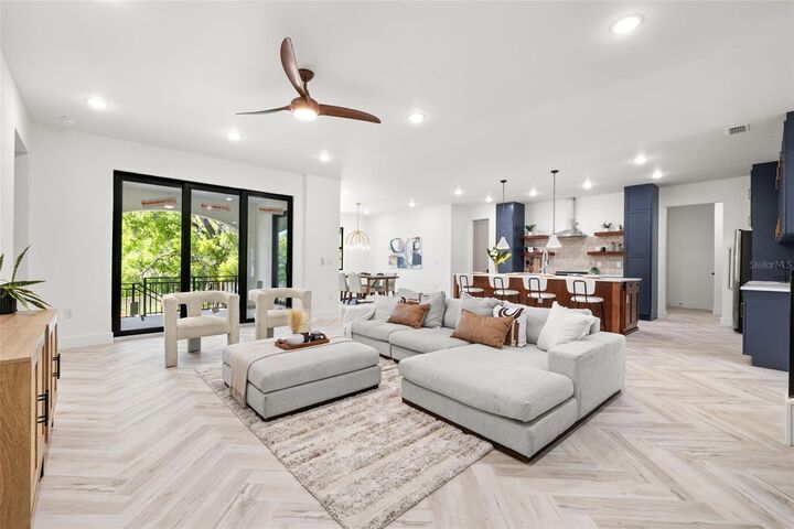 Property Photo:  1802 E Park Circle  FL 33610