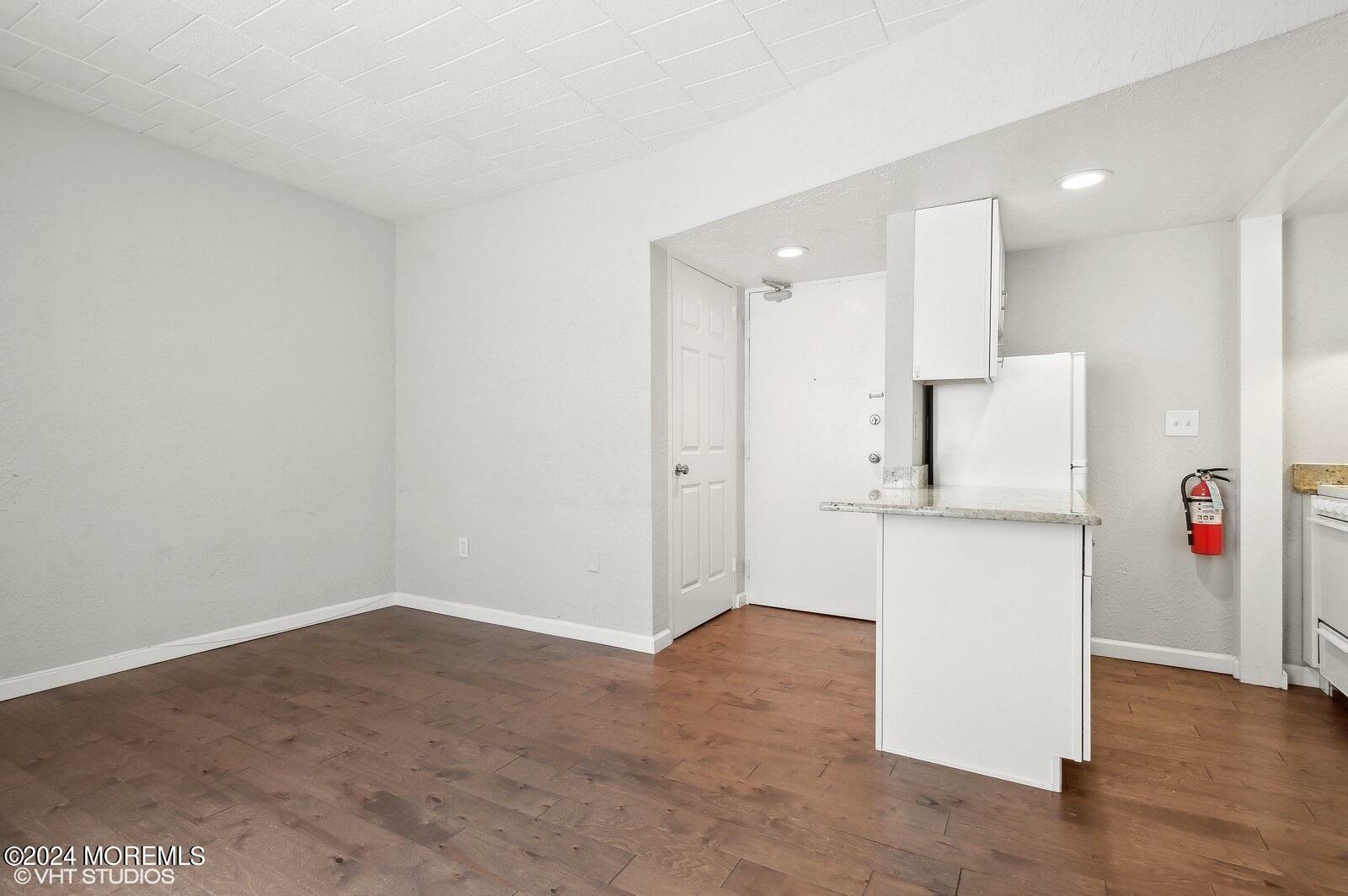 Property Photo:  21 Leroy Place 2A  NJ 07701 