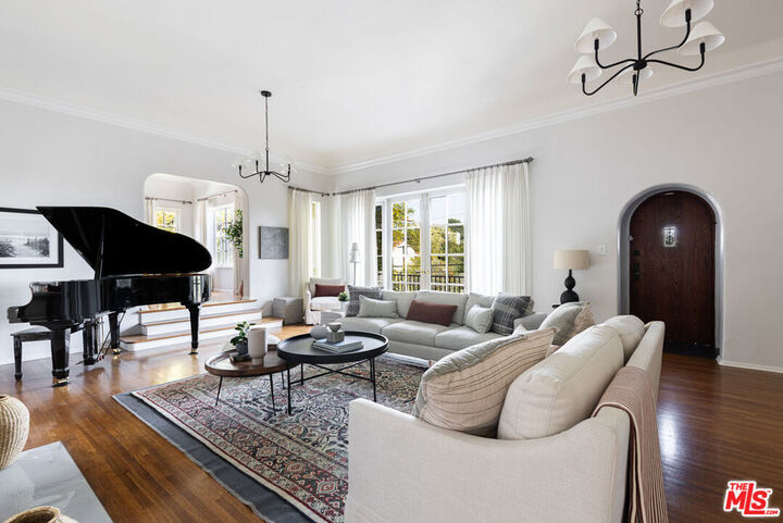 Property Photo: 2175 Vista Del Mar Street CA 90068
