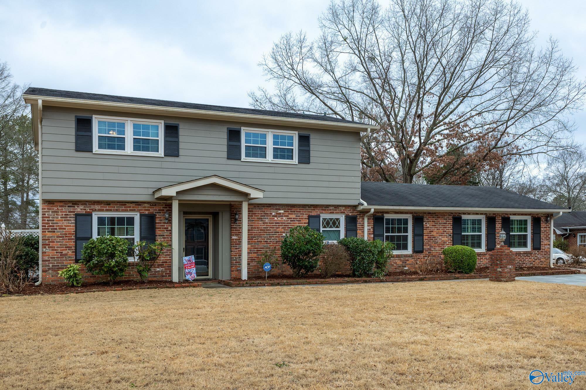 Property Photo:  2607 13th Street SE  AL 35601 