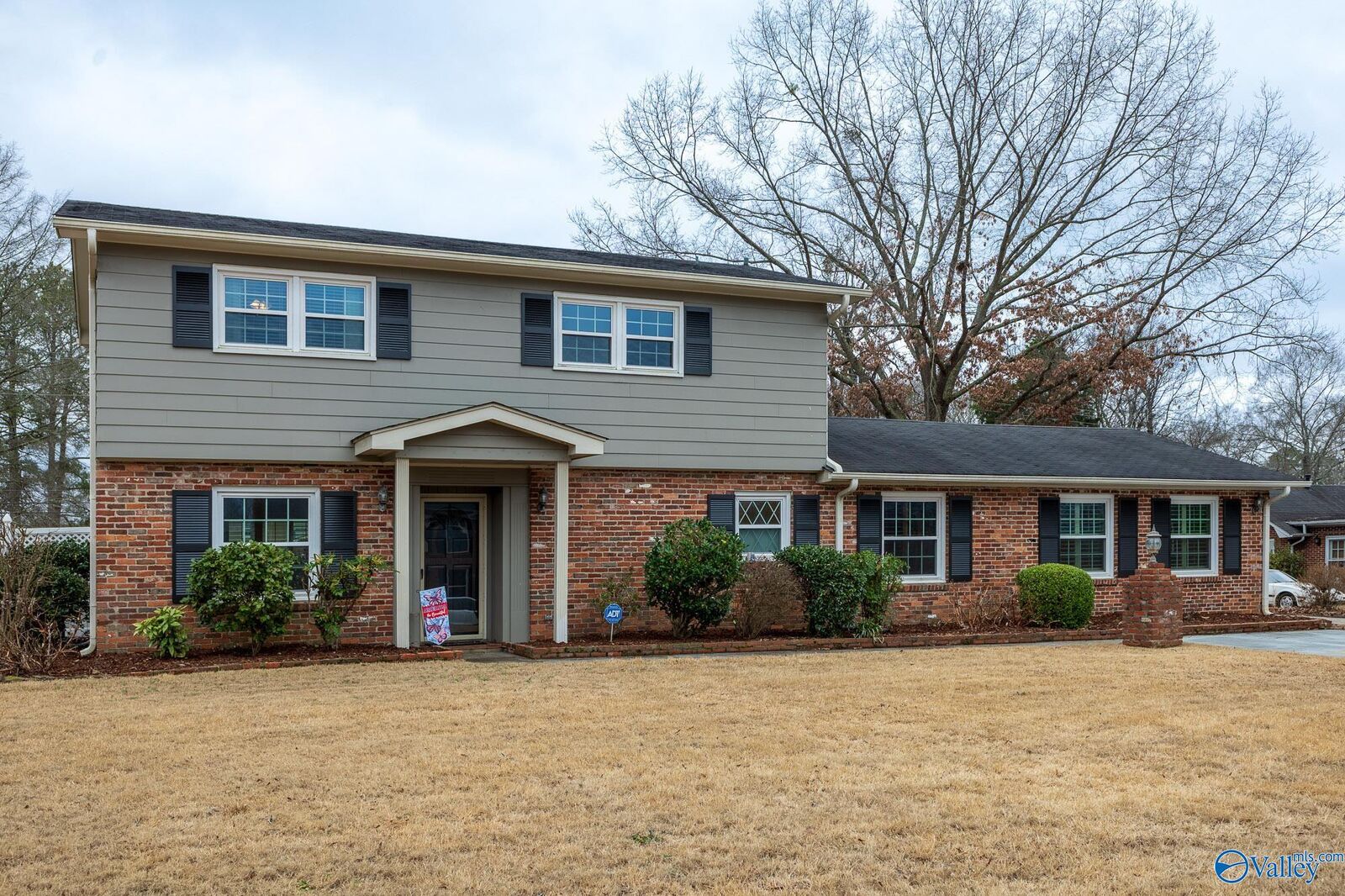 Property Photo: 2607 13th Street SE AL 35601