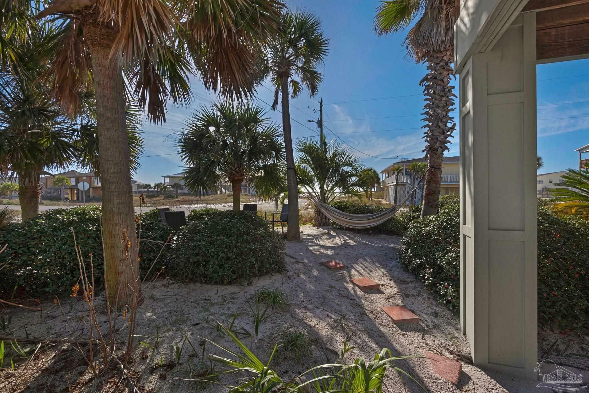 Property Photo:  715 Maldonado Dr  FL 32561 