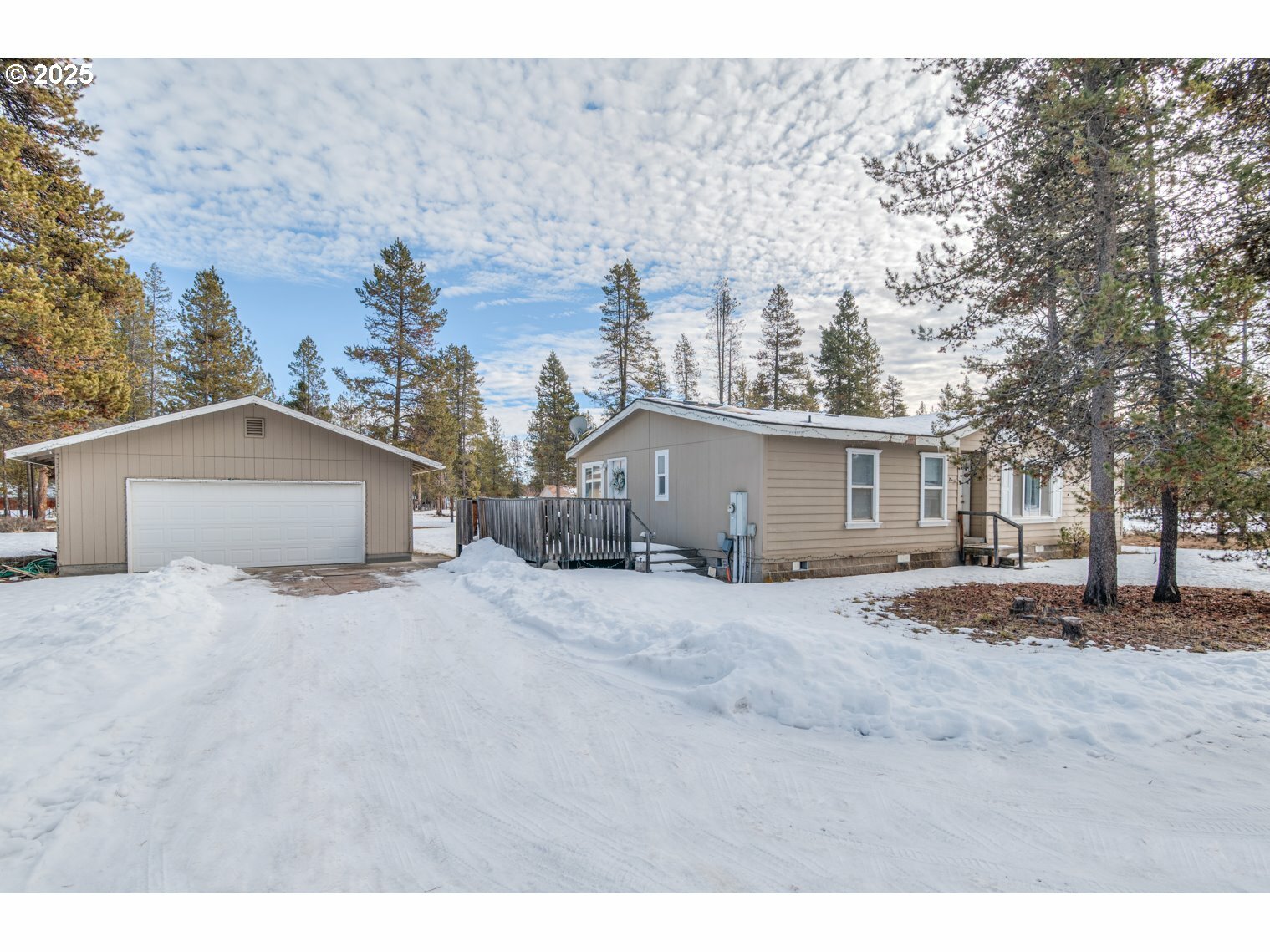 Property Photo:  52576 Skidgel Rd  OR 97739 