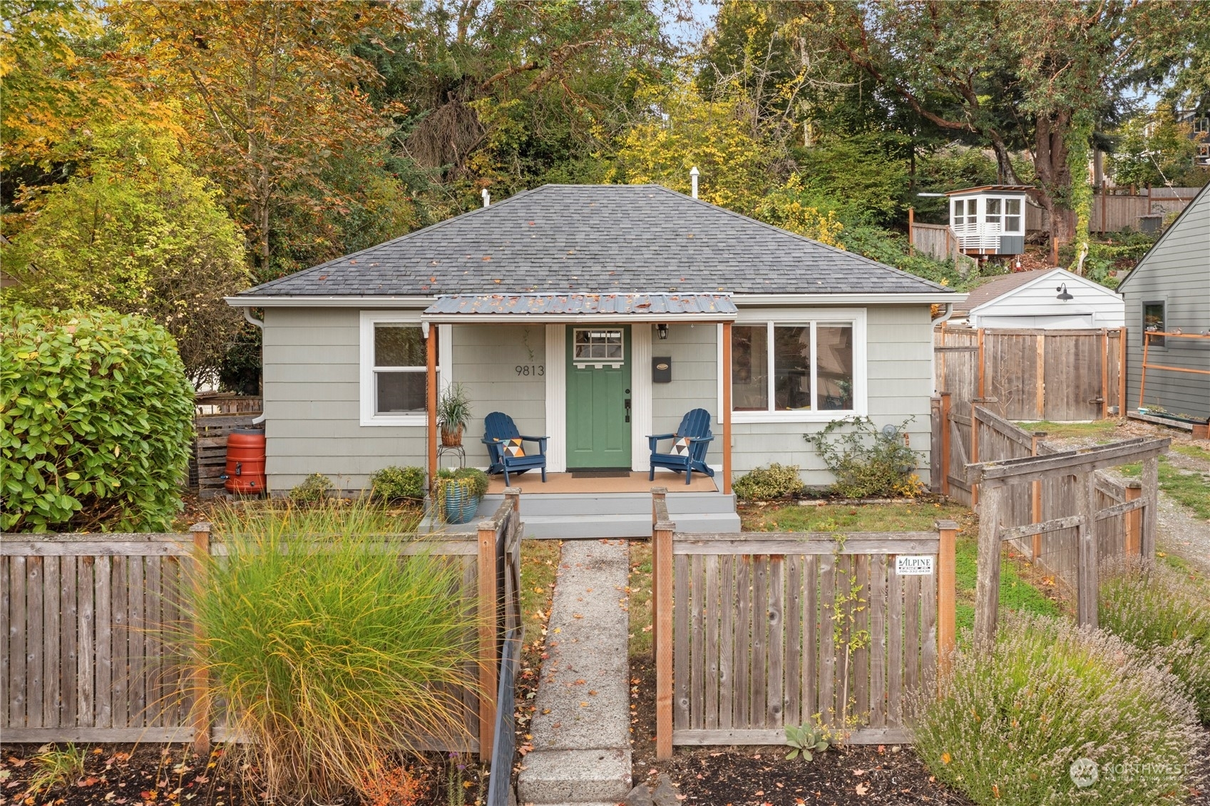 Property Photo:  9813  31st Avenue SW  WA 98126 