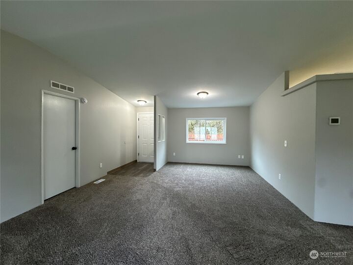 Property Photo:  926  H Street  WA 98593 
