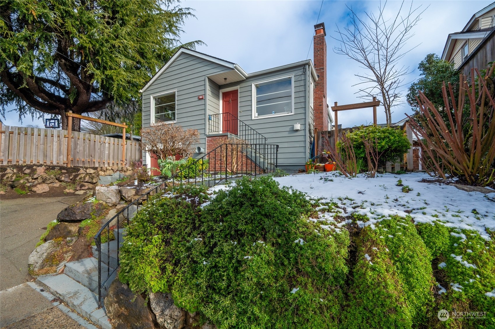 Property Photo:  1416 S Hinds Street  WA 98144 