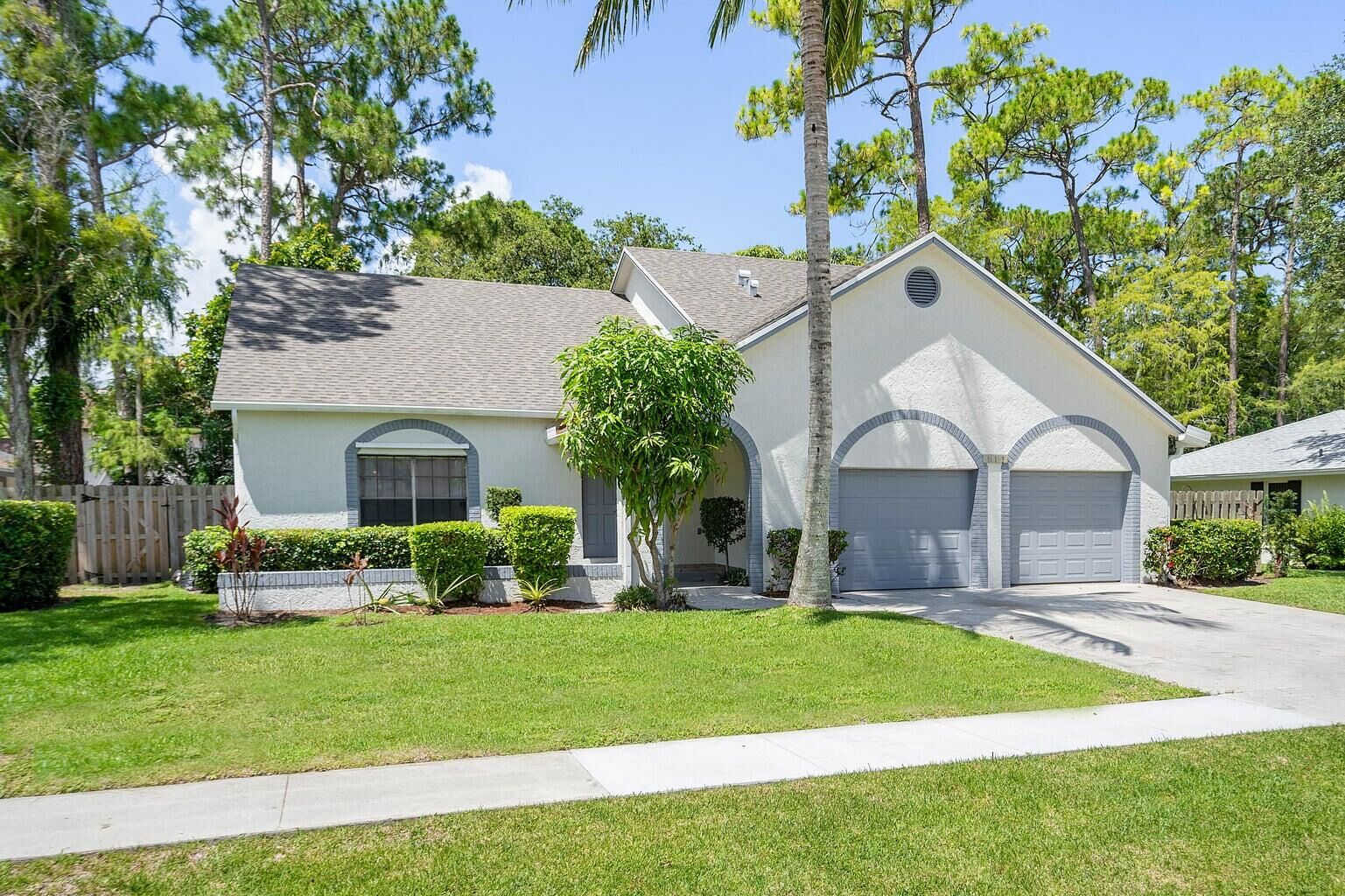 Property Photo: 14193 Aster Avenue FL 33414
