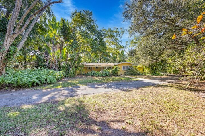 Property Photo:  15000 Old Cutler Rd  FL 33158 