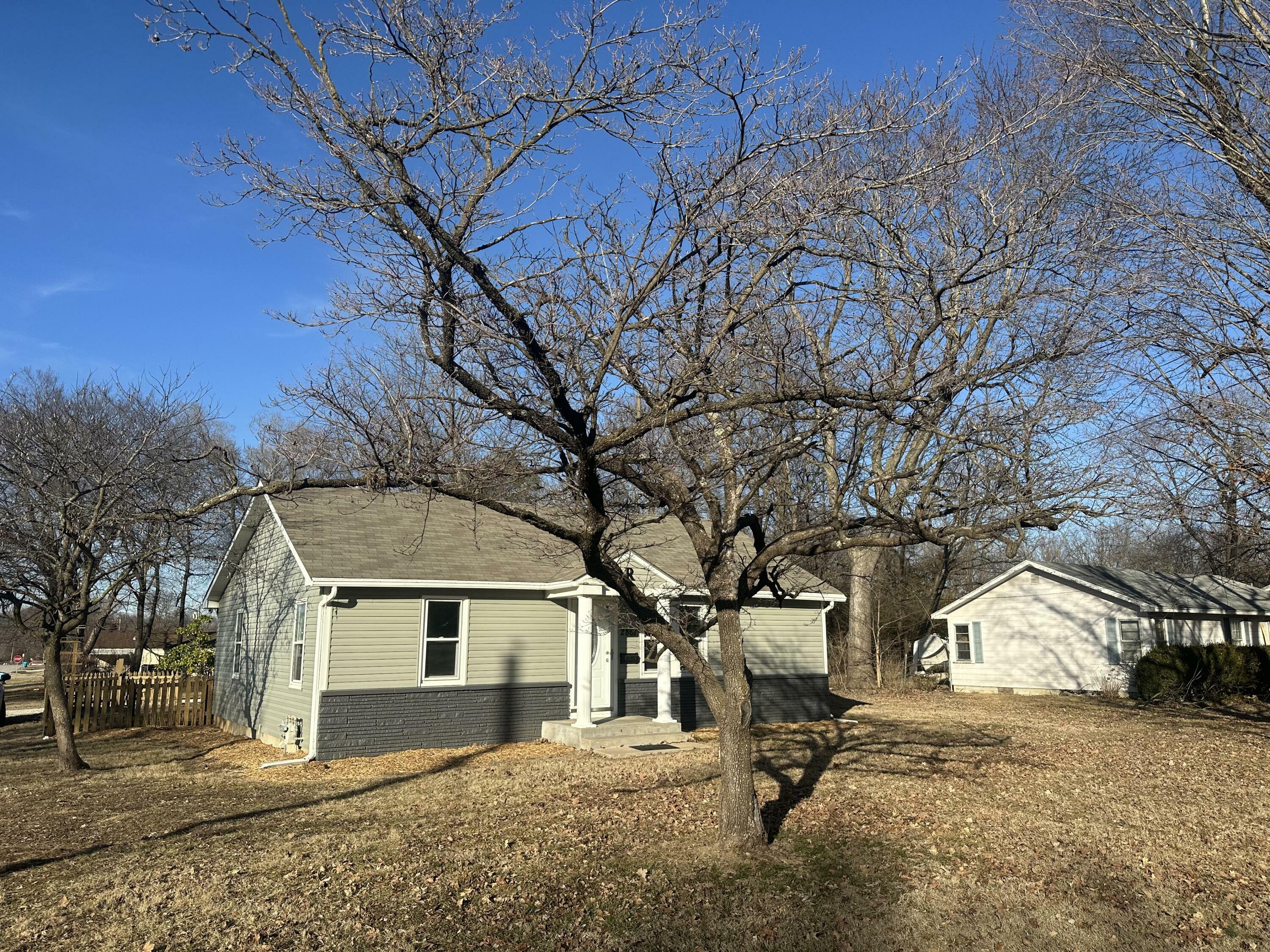 Property Photo:  2861 W Latoka Street  MO 65807 