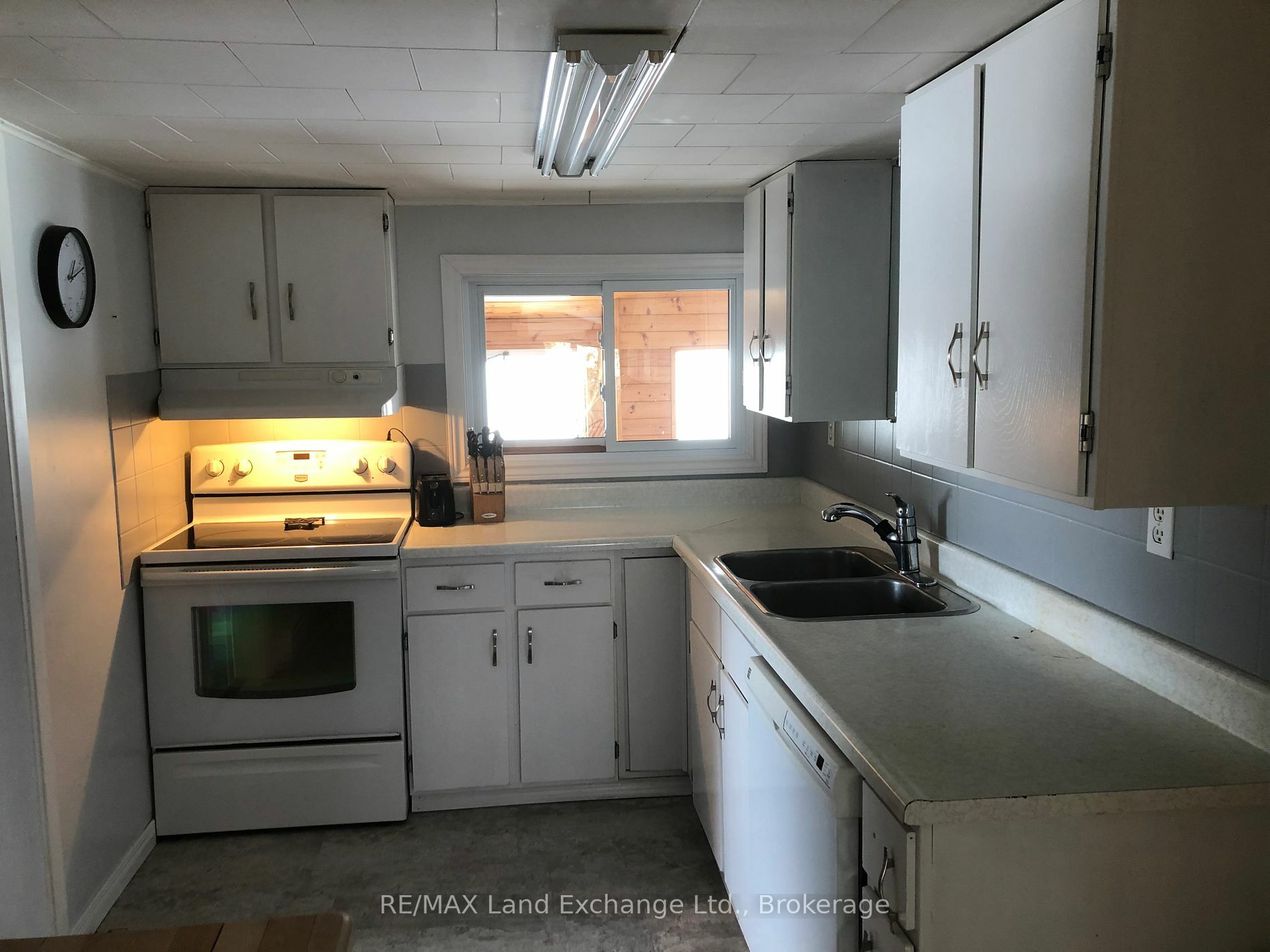 Property Photo:  188 Broadway St  ON N2Z 2X9 