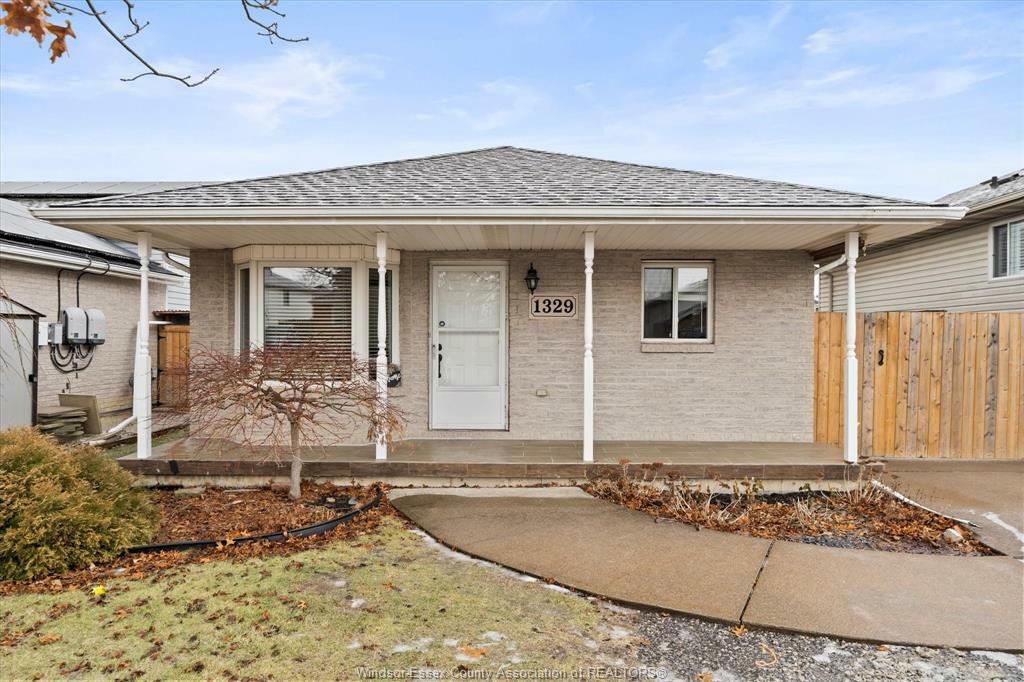 Property Photo: 1329 Foster Avenue ON N8W 5P3