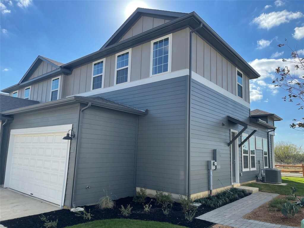 Property Photo: 1015 Vista View Drive 2901 TX 78626