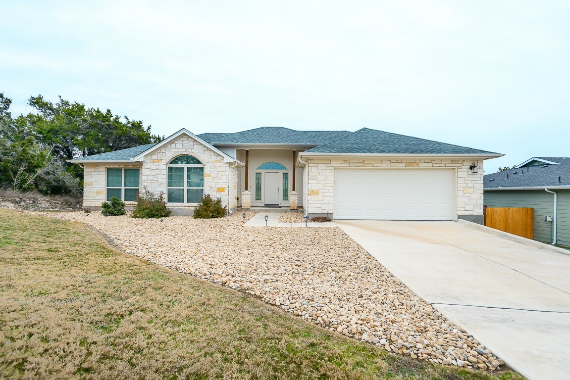 4001 Crockett Avenue  Lago Vista TX 78645 photo