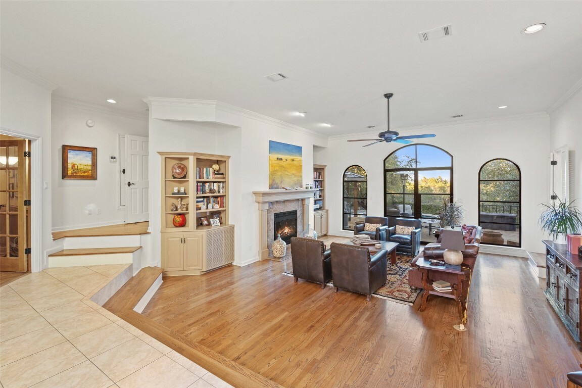 Property Photo: 3 Coleridge Lane TX 78746