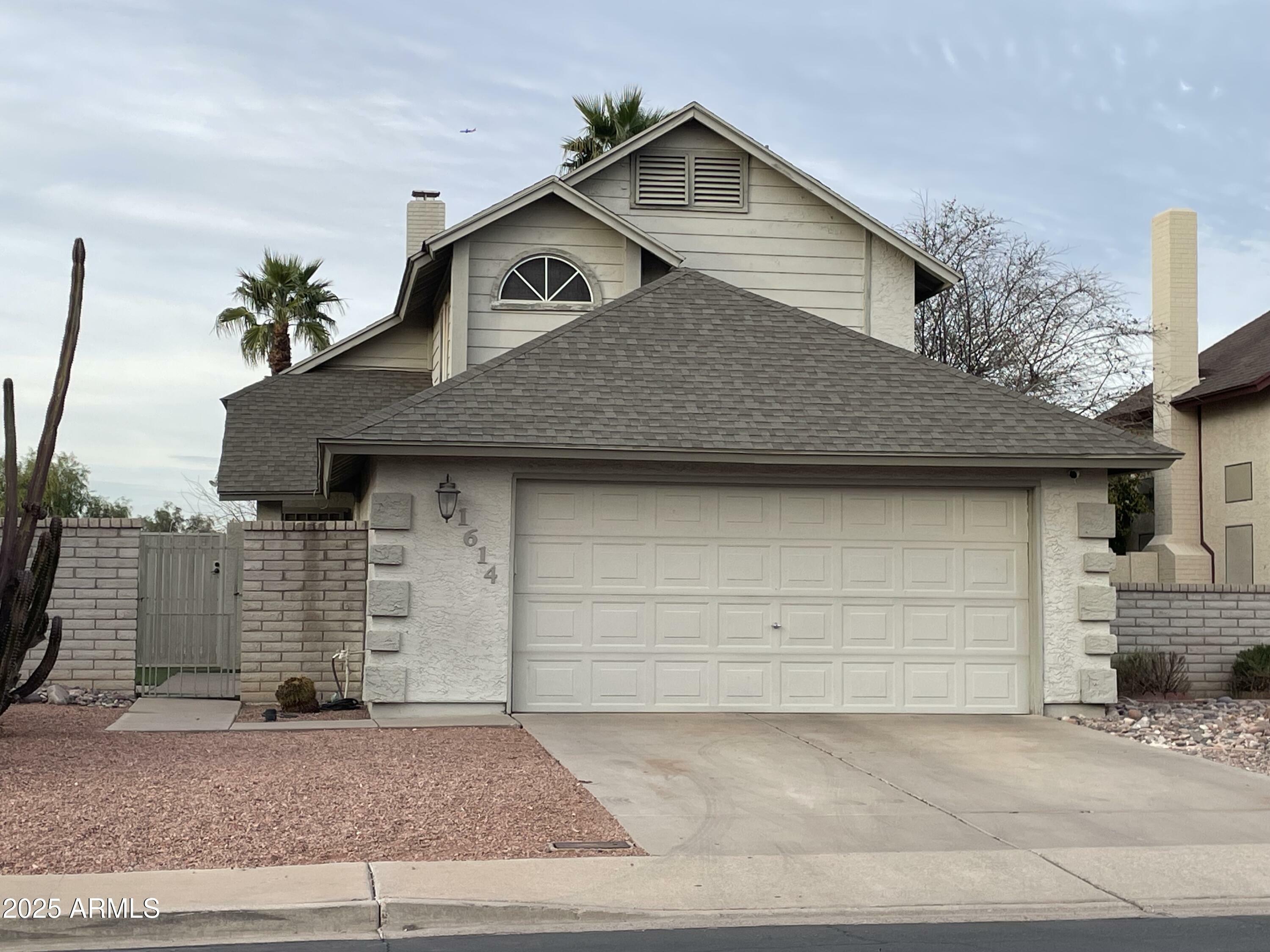 Property Photo:  1614 E Javelina Circle  AZ 85204 