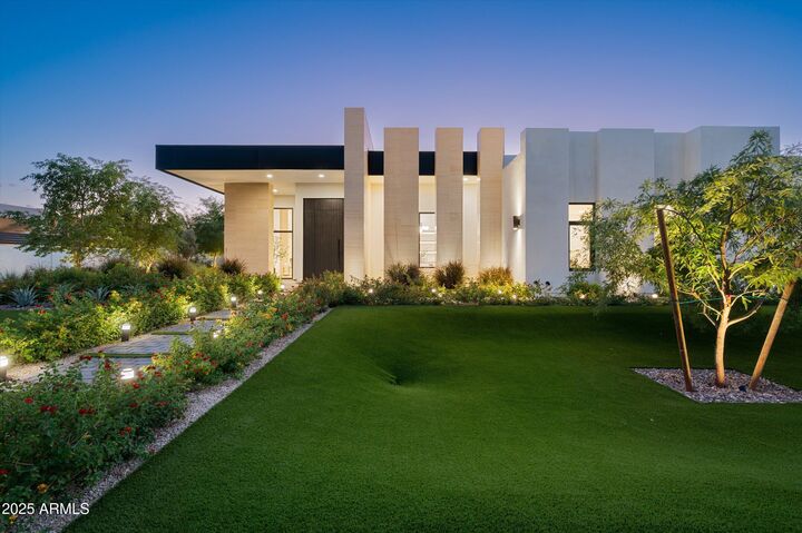 Property Photo:  10220 N 66th Street  AZ 85253 