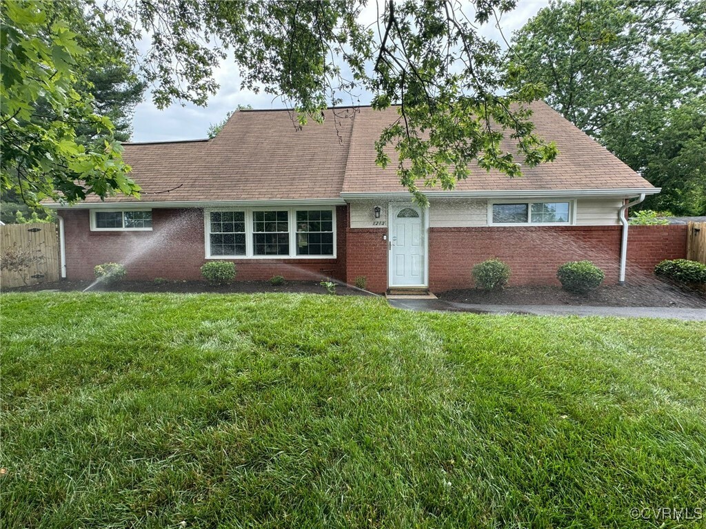 Property Photo:  1213 Grumman Drive  VA 23229 