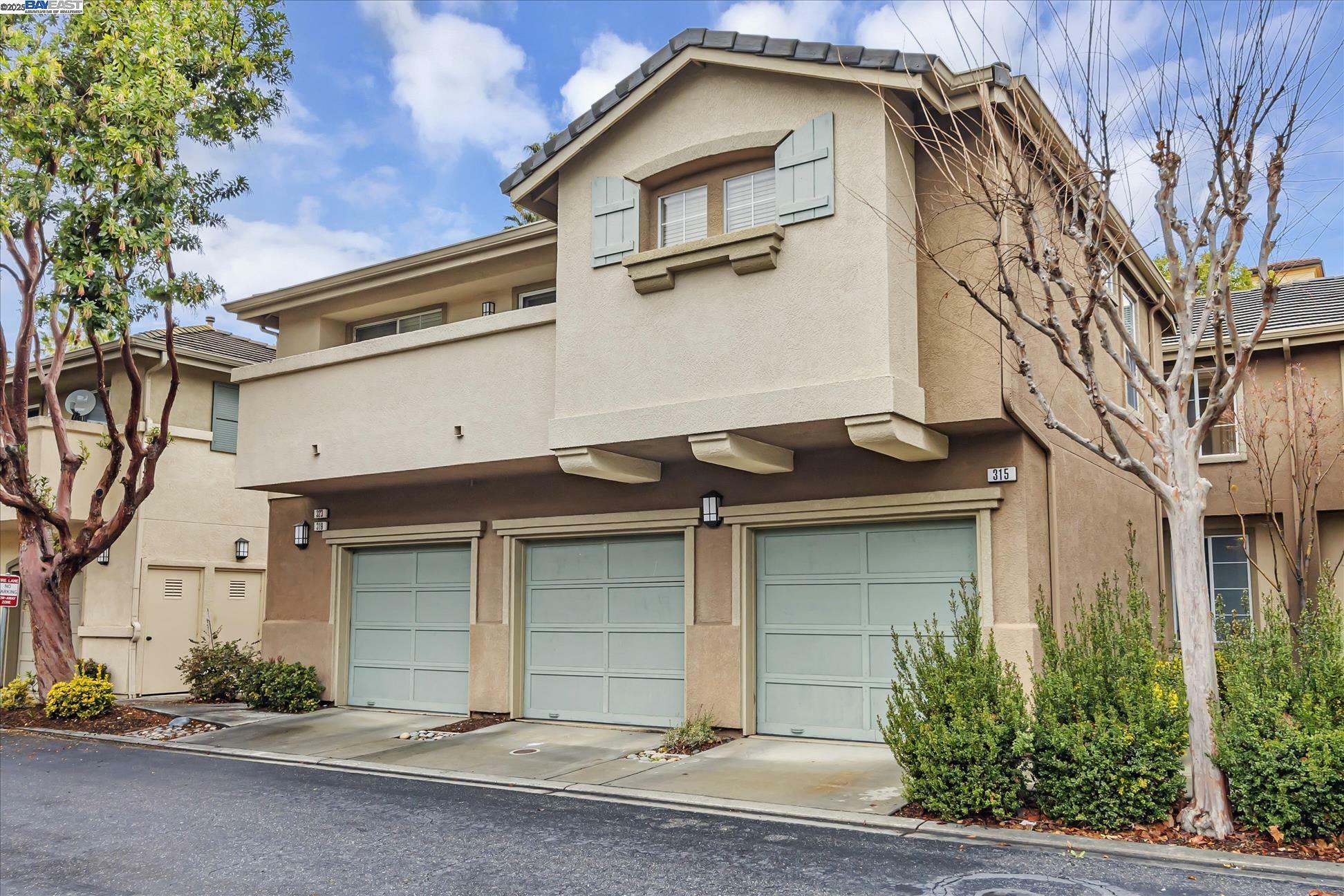 Property Photo:  315 Oleander Dr 702  CA 95123 