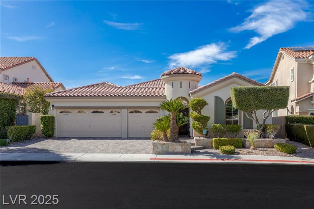 Property Photo: 2740 Botticelli Drive NV 89052