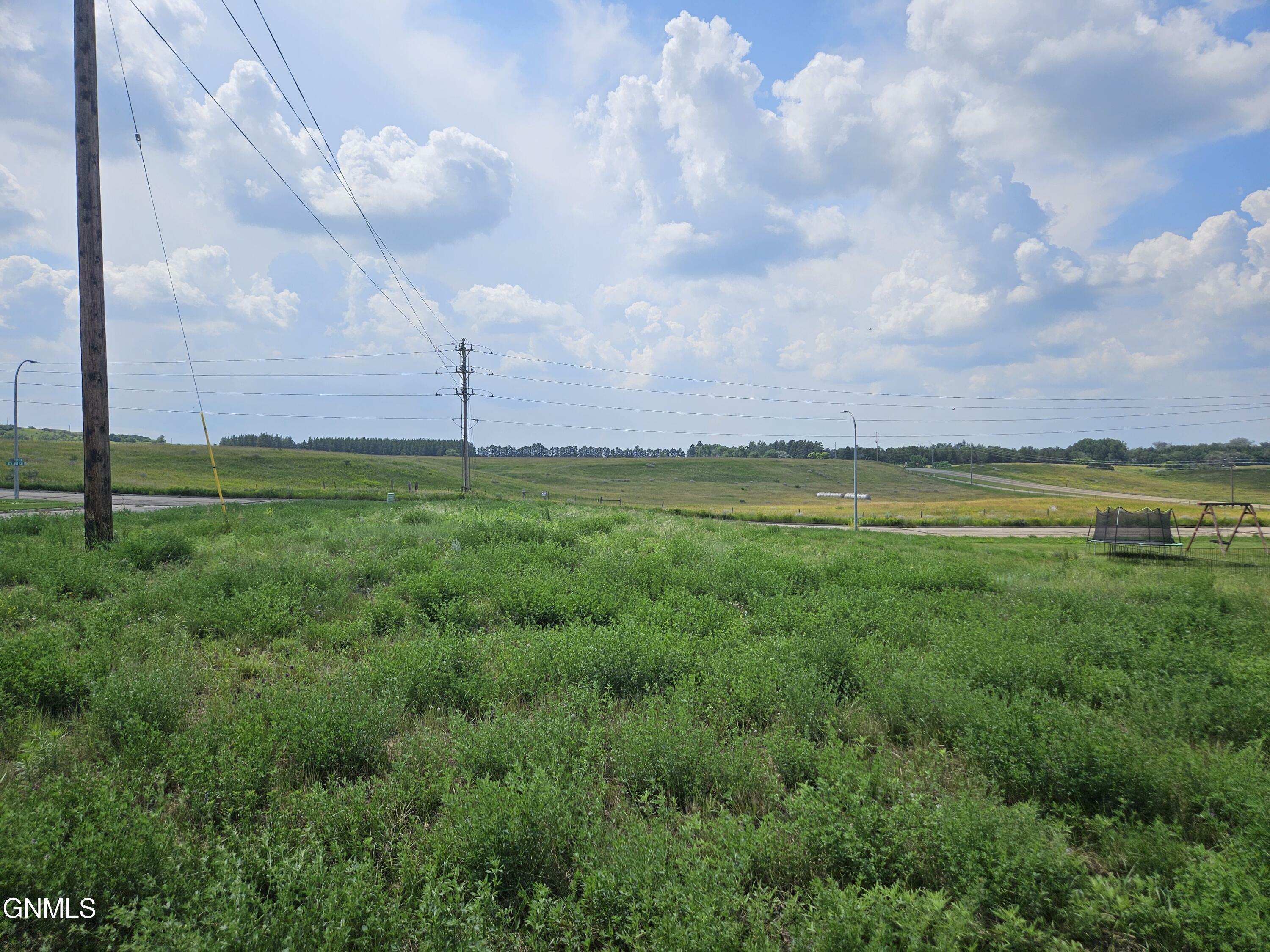 Property Photo:  818 Cobblestone Loop SW  ND 58554 