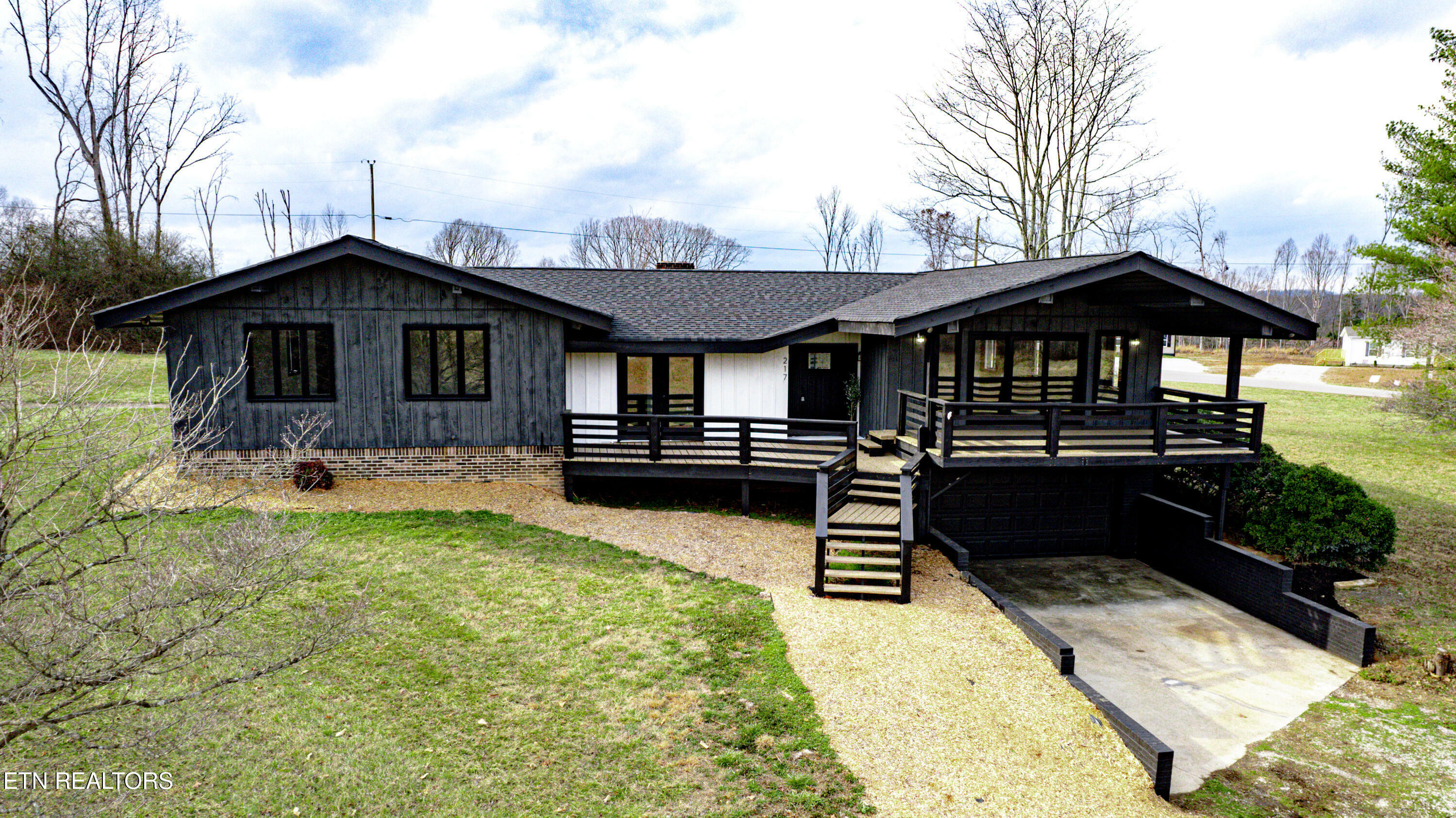Property Photo: 217 Community Drive TN 37354