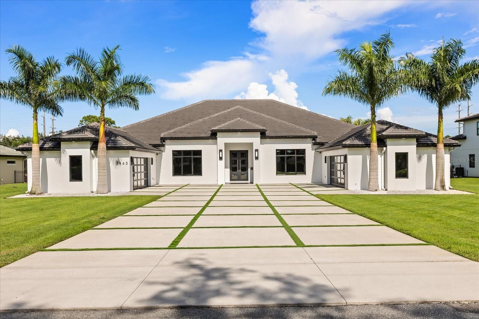 Property Photo: 3845 S Stillwood Lane FL 32746